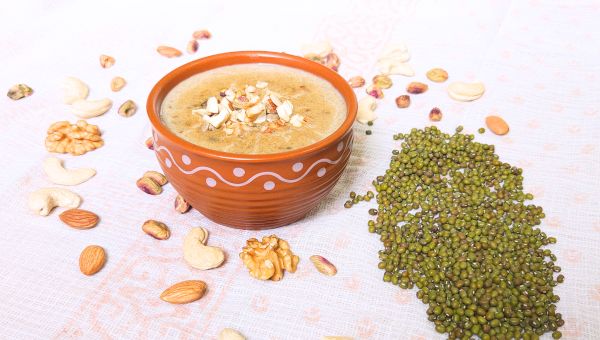 Healthy porridge prepared with Moong milk+